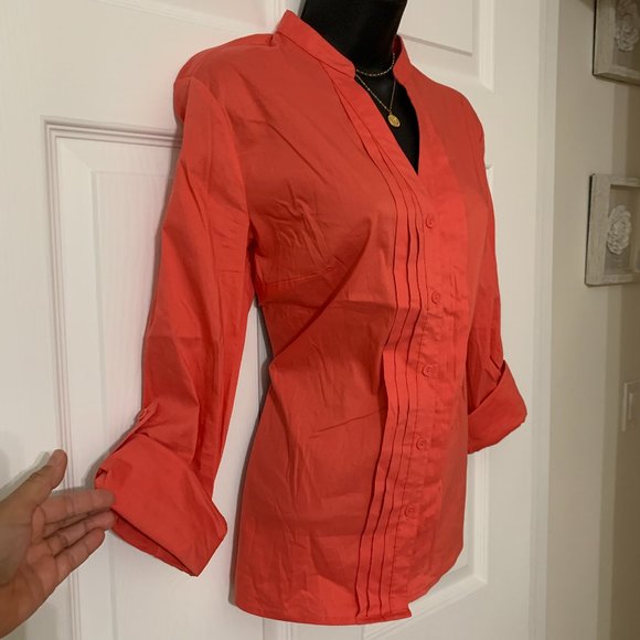 East 5th Women´s Coral Button Up Top, Size M - Picture 3 of 16